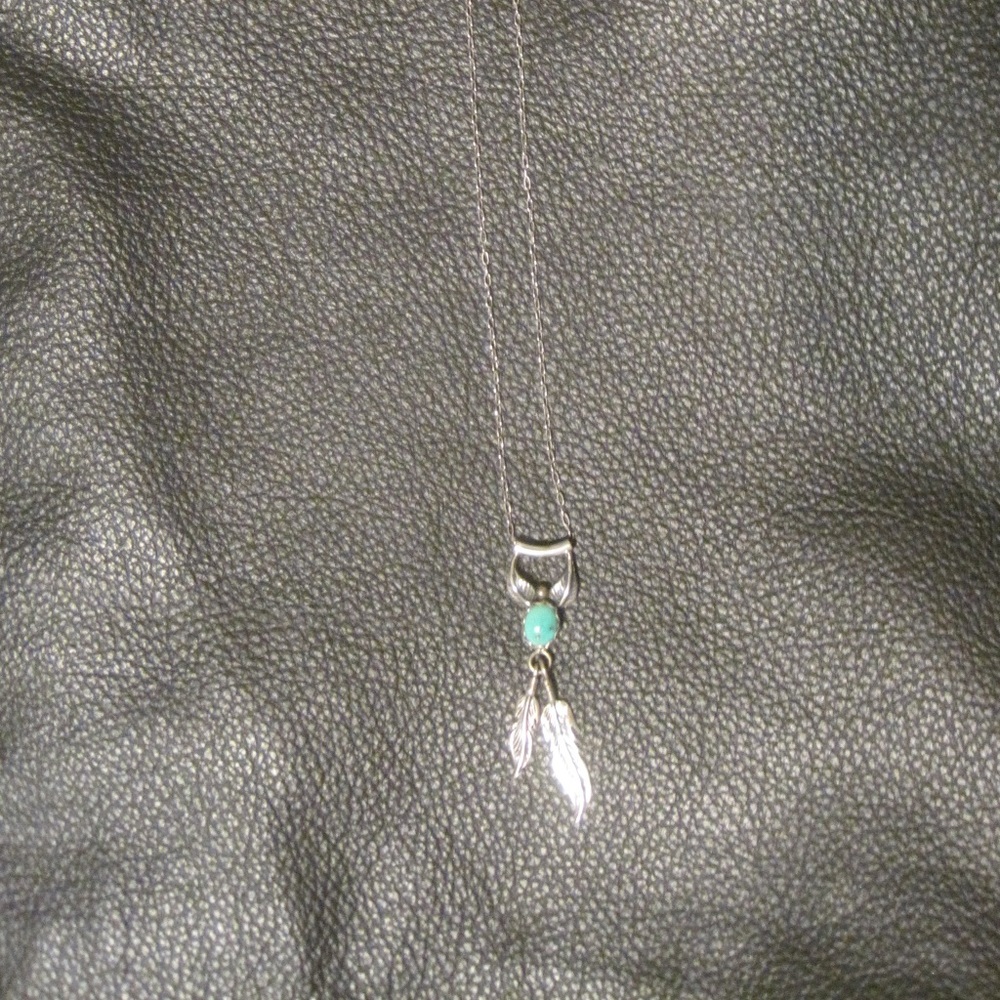 Sterling silver necklace with feathers & turqoise